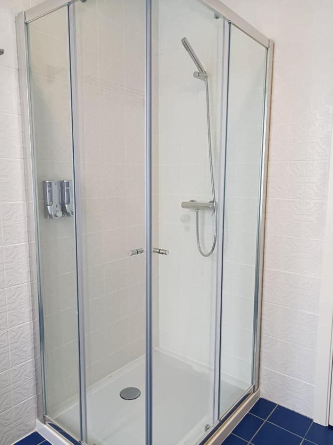 Apartamentos Azera - Isolino Azera プライア・ダ・ヴィクトーリア エクステリア 写真